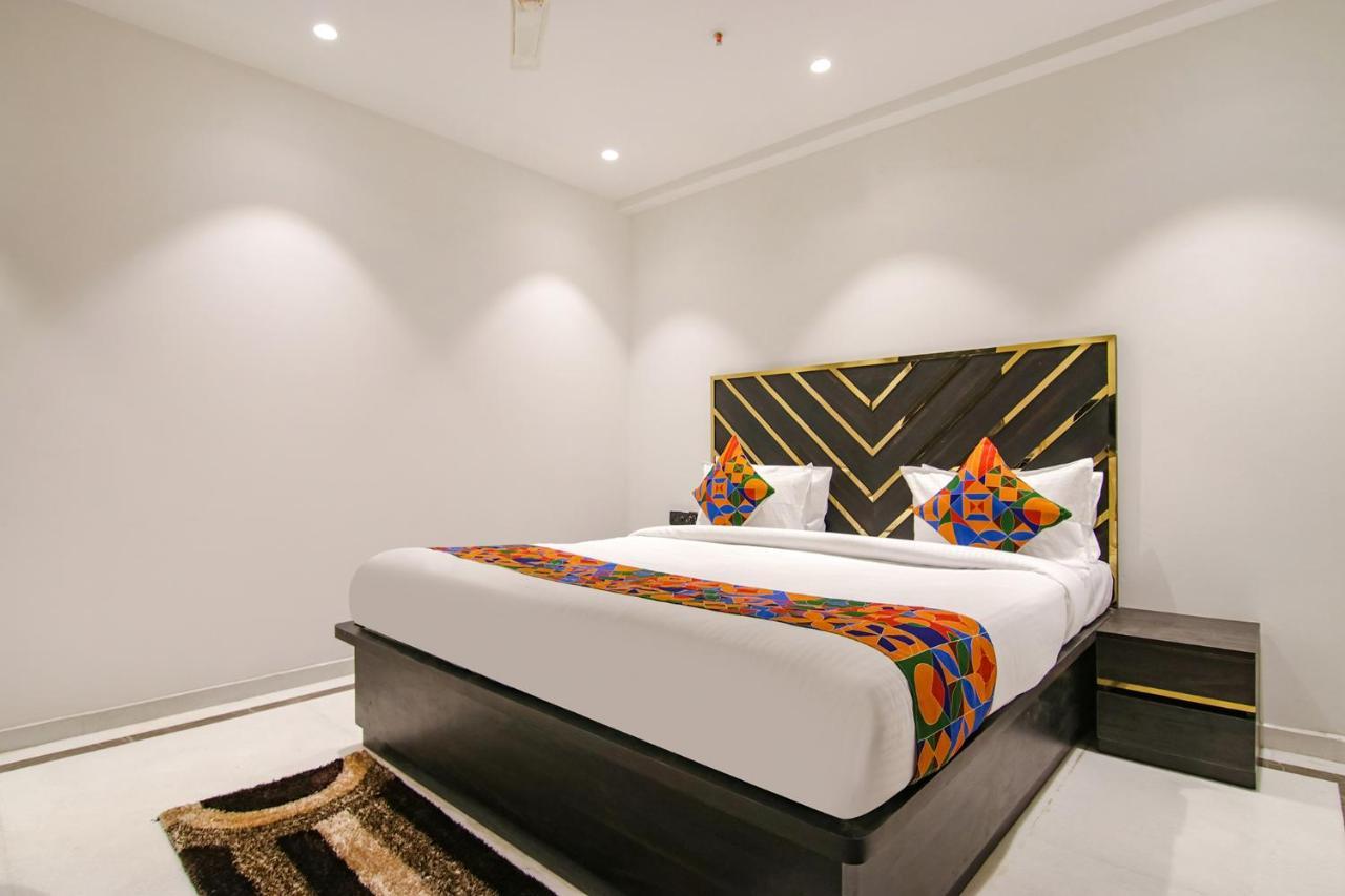Fabhotel Greysky Ню Делхи Екстериор снимка